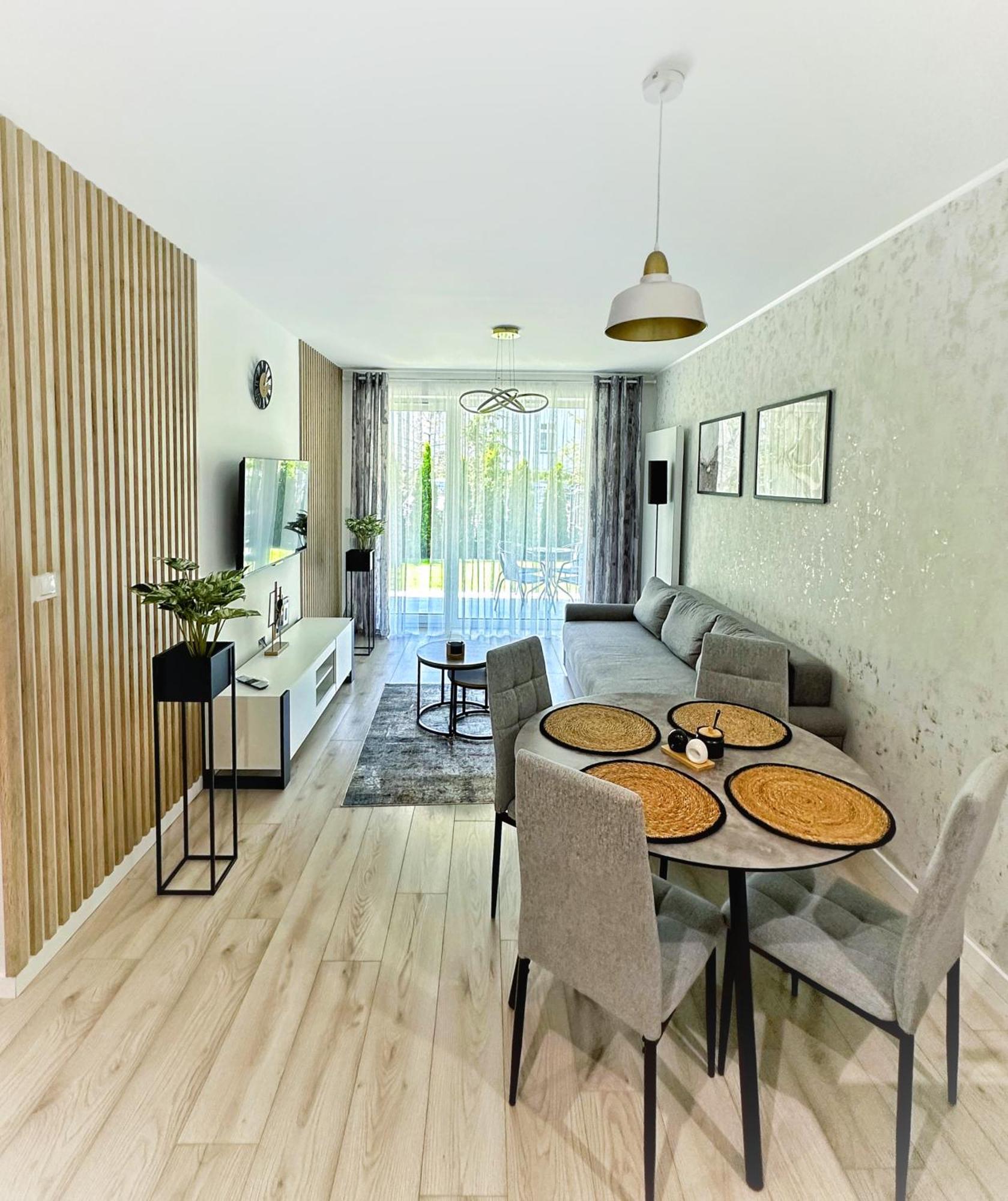 Apartament Whiteblue Kolobrzeg Z Duzym Ogrodkiem - 100 M Od Plazy! Whiteblue Kolberg Apartment Mit Grossem Garten - 100 M Vom Strand Entfernt! Whiteblue Kolobrzeg Apartman S Velkou Zahradou - 100 M Od Plaze! Exterior photo
