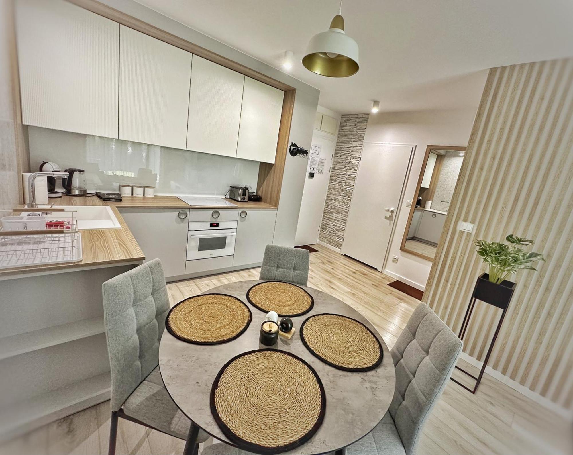 Apartament Whiteblue Kolobrzeg Z Duzym Ogrodkiem - 100 M Od Plazy! Whiteblue Kolberg Apartment Mit Grossem Garten - 100 M Vom Strand Entfernt! Whiteblue Kolobrzeg Apartman S Velkou Zahradou - 100 M Od Plaze! Exterior photo